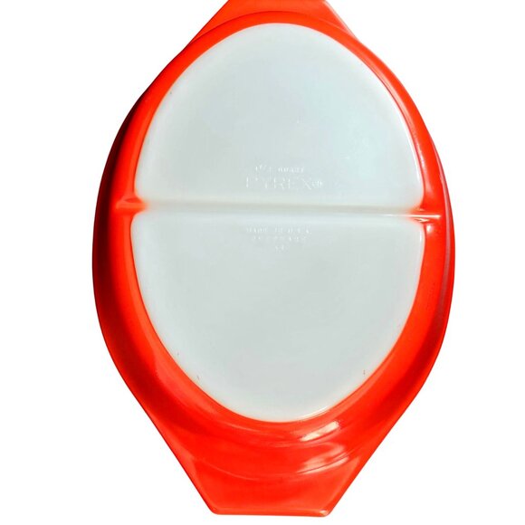 Pyrex Red Friendship Casserole Dish 1.5qt Divided No Lid vtg 70s bakeware bright - Picture 4 of 12